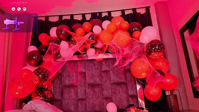 Mia Oxford online show from October 18, 2025, 1:08 am