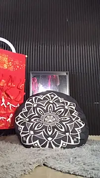 Sweet-SpicyOff online show from December 12, 2024, 9:51 am