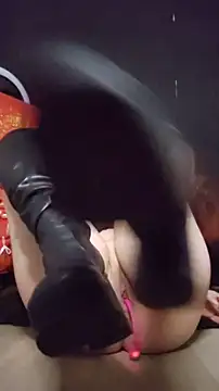 Sweet-SpicyOff online show from December 16, 2024, 9:52 pm