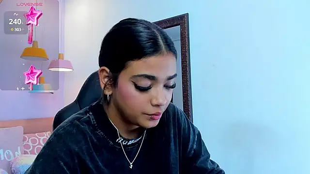 GiaFu online show from December 27, 2024, 11:42 pm