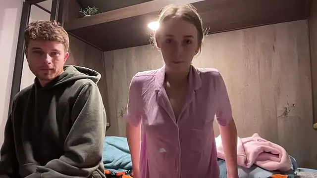 Snapshot of Maxinebabyyy chatting on December 14, 2024, 5:29 am Maxinebabyyy online show from December 14, 2024, 5:29 am