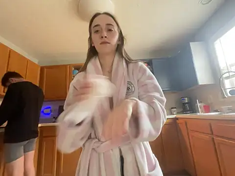 Snapshot of Maxinebabyyy chatting on March 7, 2025, 2:01 pm Maxinebabyyy online show from March 7, 2025, 2:01 pm