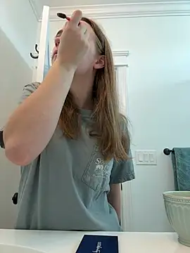 Snapshot of Maxinebabyyy chatting on March 15, 2025, 2:23 pm Maxinebabyyy online show from March 15, 2025, 2:23 pm