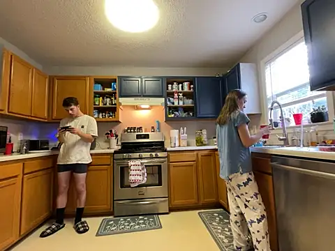 Snapshot of Maxinebabyyy chatting on March 17, 2025, 2:01 pm Maxinebabyyy online show from March 17, 2025, 2:01 pm