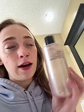 Snapshot of Maxinebabyyy chatting on March 22, 2025, 3:42 pm Maxinebabyyy online show from March 22, 2025, 3:42 pm