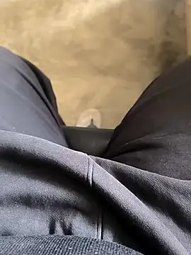 rana9639 1 online show from February 9, 2025, 8:22 am