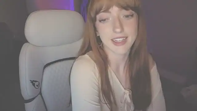 Snapshot of foxxyyyred chatting on June 9, 2026, 8:37 am foxxyyyred online show from June 9, 2026, 8:37 am