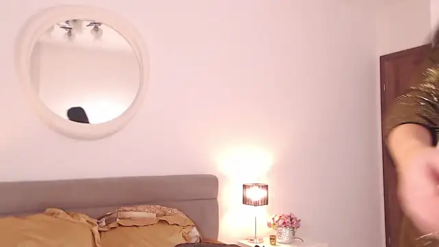 Snapshot of melissablack chatting on December 17, 2024, 6:09 pm melissablack online show from December 17, 2024, 6:09 pm