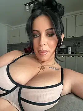 Snapshot of melissablack chatting on September 9, 2025, 11:32 am melissablack online show from September 9, 2025, 11:32 am