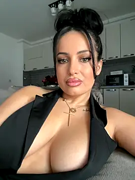 Snapshot of melissablack chatting on September 15, 2025, 10:59 am melissablack online show from September 15, 2025, 10:59 am