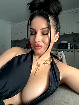 Snapshot of melissablack chatting on October 28, 2025, 7:56 am melissablack online show from October 28, 2025, 7:56 am