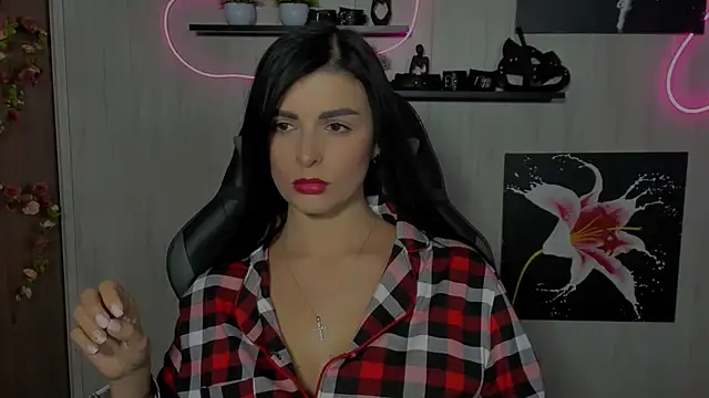 Snapshot of KayWuds chatting on December 7, 2024, 5:20 pm KayWuds online show from December 7, 2024, 5:20 pm