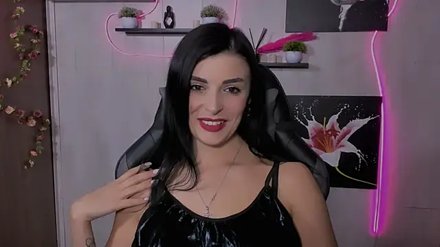 Snapshot of KayWuds chatting on February 7, 2025, 1:11 pm KayWuds online show from February 7, 2025, 1:11 pm