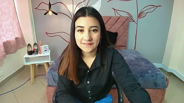 Snapshot of Aly_Cute_ chatting on December 6, 2024, 12:05 pm Aly Cute online show from December 6, 2024, 12:05 pm