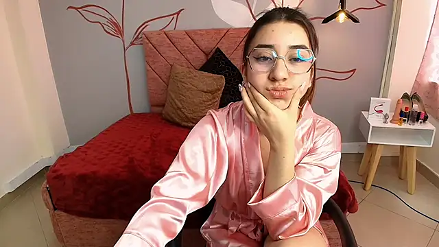 Snapshot of Aly_Cute_ chatting on December 17, 2024, 3:17 pm Aly Cute online show from December 17, 2024, 3:17 pm