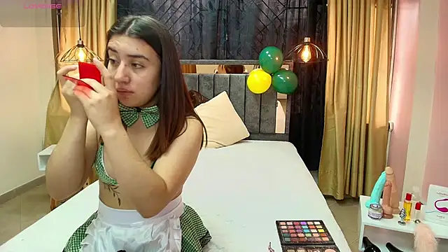 Snapshot of Aly_Cute_ chatting on March 17, 2025, 12:14 pm Aly Cute online show from March 17, 2025, 12:14 pm