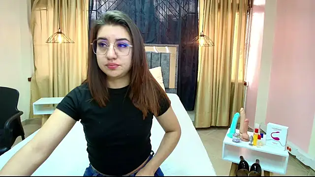 Snapshot of Aly_Cute_ chatting on March 20, 2025, 12:00 pm Aly Cute online show from March 20, 2025, 12:00 pm
