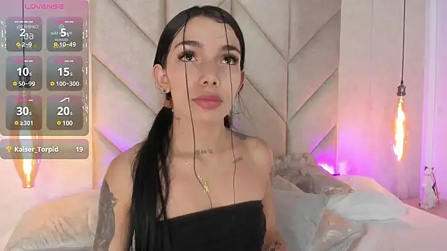 Snapshot of Mollymoon1 chatting on December 13, 2024, 10:55 pm Mollymoon1 online show from December 13, 2024, 10:55 pm