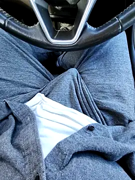 xxxlhung4uxxx online show from November 16, 2025, 5:51 pm