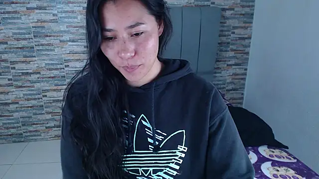  joy yva online show from October 26, 2025, 2:39 am