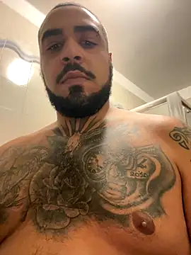 Dikkiduohottt online show from November 7, 2025, 5:13 pm