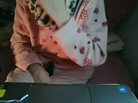 Snapshot of VeneRed chatting on January 19, 2026, 7:12 am VeneRed online show from January 19, 2026, 7:12 am