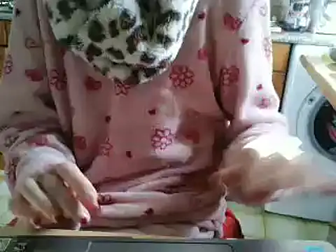 Snapshot of VeneRed chatting on February 2, 2026, 11:20 am VeneRed online show from February 2, 2026, 11:20 am