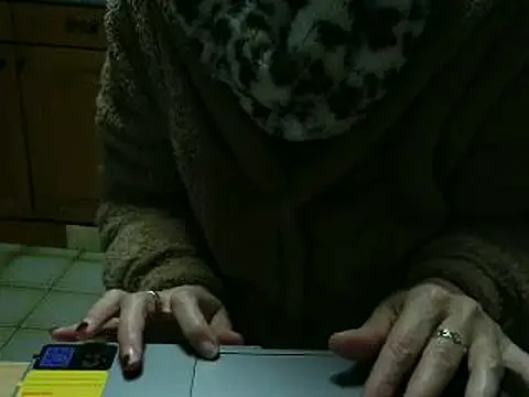 Snapshot of VeneRed chatting on February 3, 2026, 7:52 pm VeneRed online show from February 3, 2026, 7:52 pm