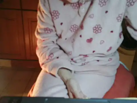 Snapshot of VeneRed chatting on February 8, 2026, 4:49 am VeneRed online show from February 8, 2026, 4:49 am