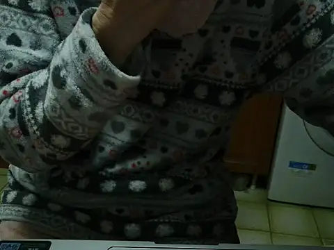 Snapshot of VeneRed chatting on February 8, 2026, 5:16 pm VeneRed online show from February 8, 2026, 5:16 pm