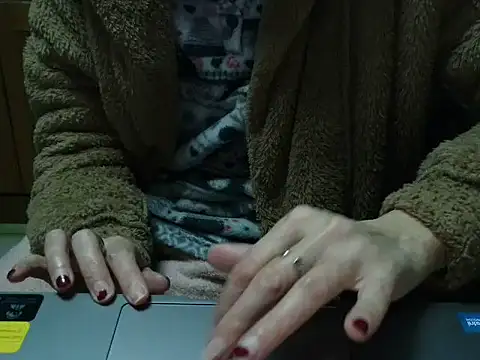 Snapshot of VeneRed chatting on February 10, 2026, 4:33 pm VeneRed online show from February 10, 2026, 4:33 pm