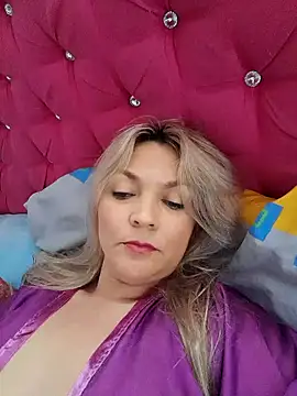 Snapshot of MalorySweet chatting on February 9, 2025, 3:23 pm MalorySweet online show from February 9, 2025, 3:23 pm