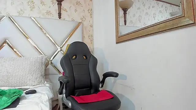 Snapshot of MalorySweet chatting on February 15, 2026, 2:25 pm MalorySweet online show from February 15, 2026, 2:25 pm