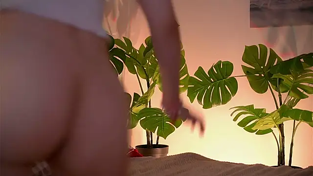 Tonyyxxx online show from March 1, 2025, 6:35 am