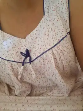 Melody Shyla online show from November 4, 2025, 5:06 am