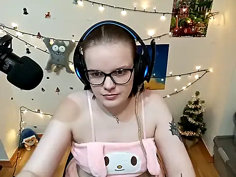 DivaMarisa online show from December 27, 2024, 8:18 pm