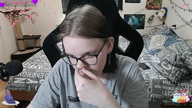 DivaMarisa online show from March 6, 2025, 6:08 am