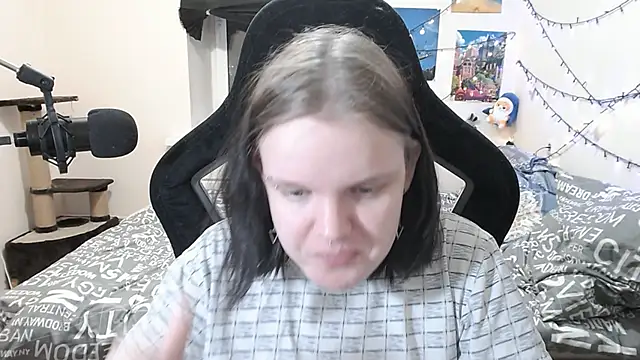 DivaMarisa online show from March 14, 2025, 4:30 pm