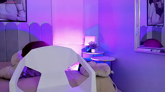 Lucy Williiams online show from February 5, 2025, 6:46 am