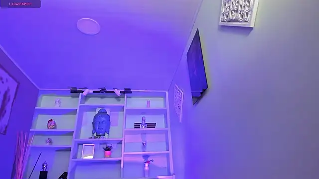 Lucy Williiams online show from February 24, 2025, 11:19 pm