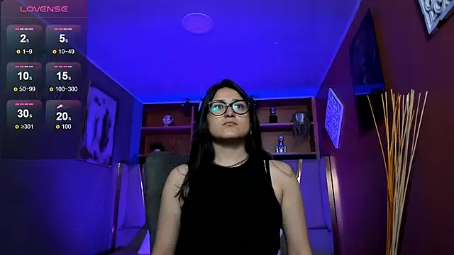 Lucy Williiams online show from December 4, 2025, 12:03 pm