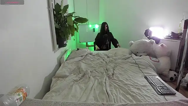 CeriseLapine online show from February 8, 2025, 6:22 pm