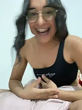 cleolimahot3 online show from January 5, 2025, 7:17 pm