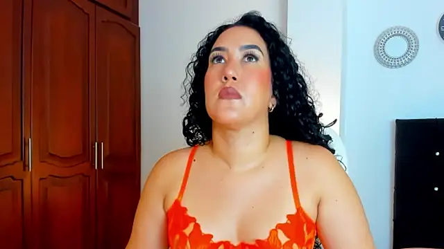 kathyajhonss online show from May 10, 2026, 3:39 pm