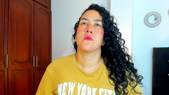 kathyajhonss online show from May 23, 2026, 11:09 pm