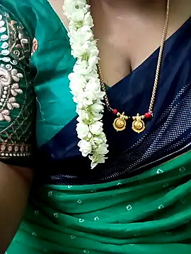 Snapshot of your-sameera chatting on April 24, 2026, 4:26 am your-sameera online show from April 24, 2026, 4:26 am