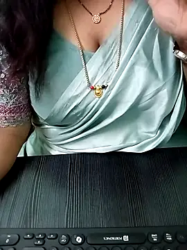Snapshot of your-sameera chatting on May 4, 2026, 5:47 am your-sameera online show from May 4, 2026, 5:47 am