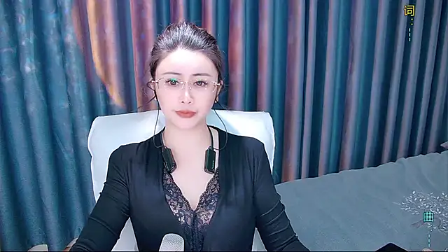 Snapshot of Daisy7_11 chatting on November 27, 2025, 1:24 pm Daisy7 11 online show from November 27, 2025, 1:24 pm