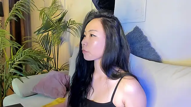 Snapshot of Inari_Okami_ chatting on December 14, 2024, 4:09 pm Inari Okami online show from December 14, 2024, 4:09 pm