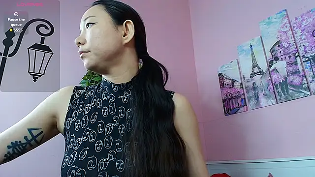 Snapshot of Inari_Okami_ chatting on May 8, 2026, 11:26 am Inari Okami online show from May 8, 2026, 11:26 am
